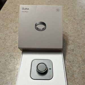 Oura Ring Generation 4 Size 10 - Silver